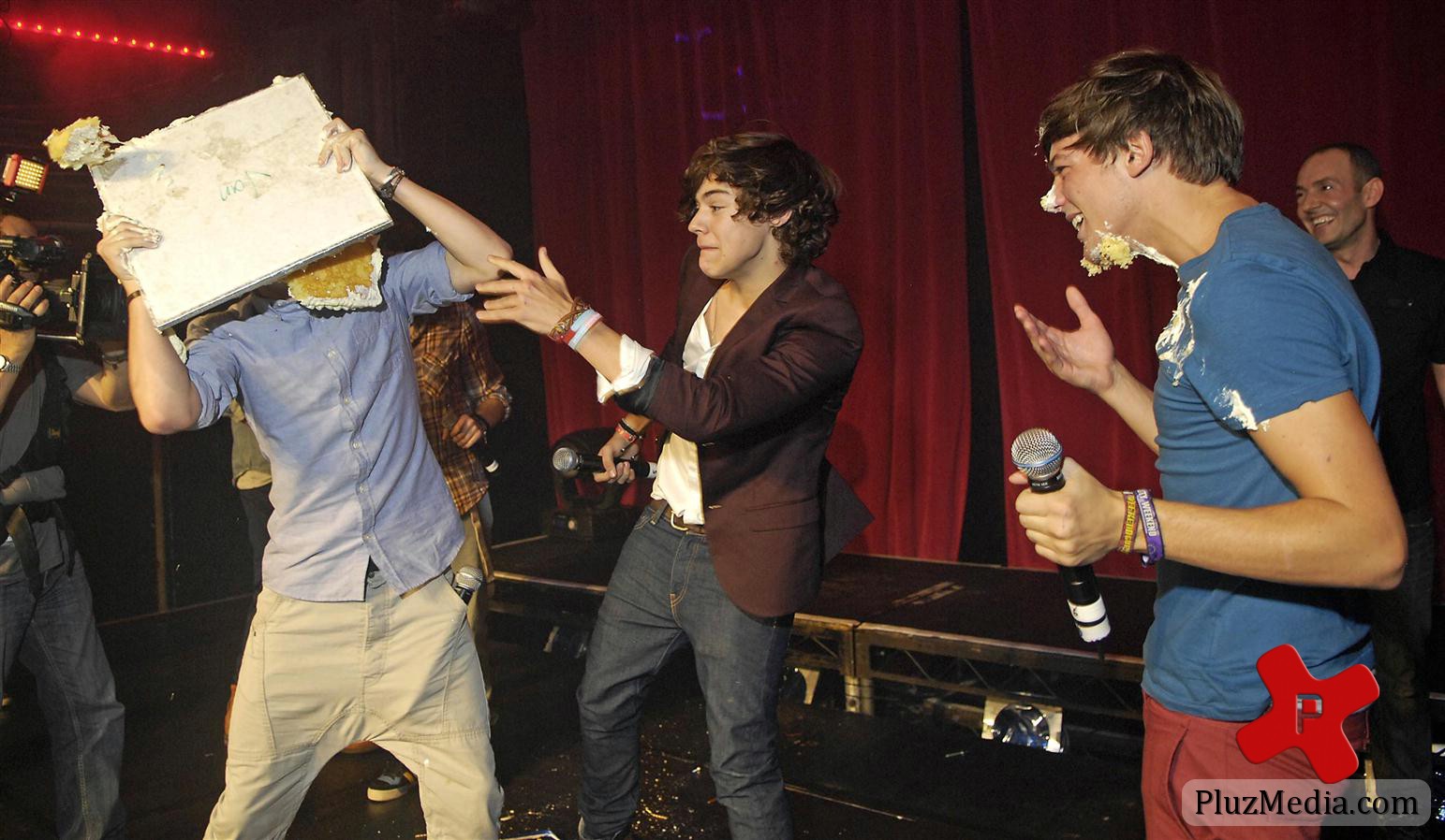 One Direction perform live at G-A-Y nightclub photos | Picture 80765